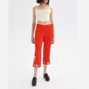 NEW Urban Outfitters UO Orchid Satin Floral Embroidered Capri Pant RED Size 12